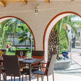 4 Bedroom Villa with Pool and Annex near Porec, Sleeps 8
